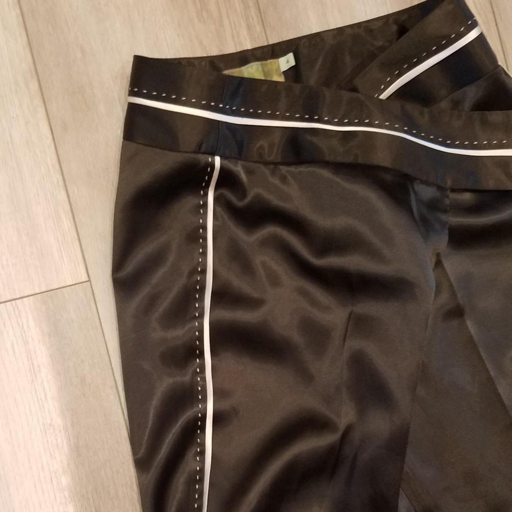 Satin pants with white detailing - Picture 4 of 7